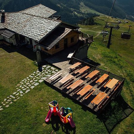 Albergo Ristoro Sitten - 2300 Mt เกรสโซเนย์-ลา-ตรีนีเต ภายนอก รูปภาพ