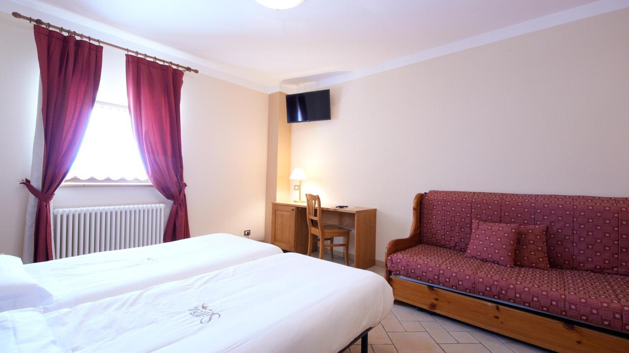 Albergo Ristoro Sitten - 2300 Mt เกรสโซเนย์-ลา-ตรีนีเต ภายนอก รูปภาพ