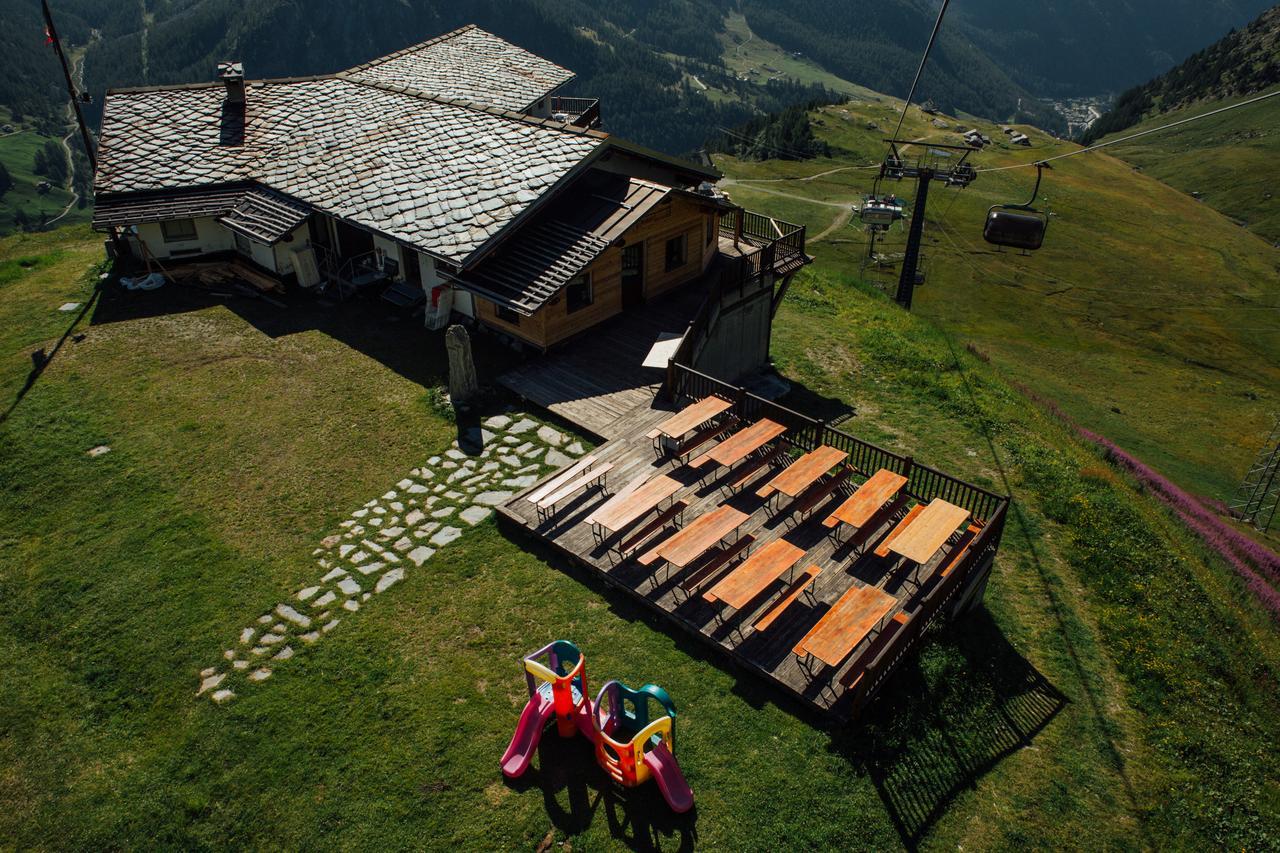 Albergo Ristoro Sitten - 2300 Mt เกรสโซเนย์-ลา-ตรีนีเต ภายนอก รูปภาพ